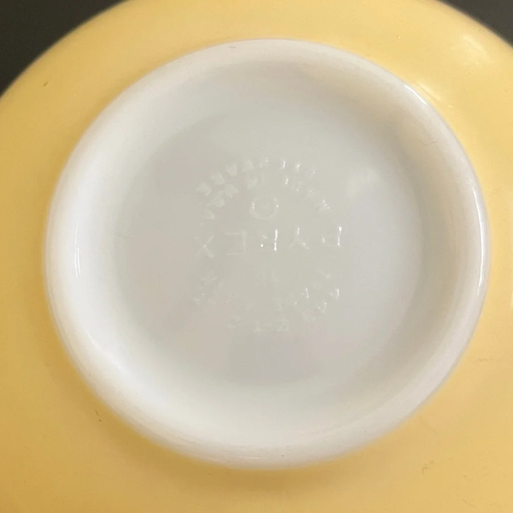 Vintage Pyrex 2 piece set - Picture 6 of 14